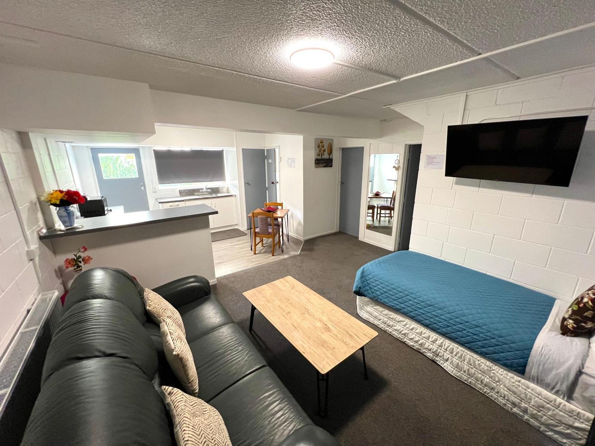 Parkview Holiday Homes "Opposite Of Famous Kuirau Park" Rotorua Bagian luar foto